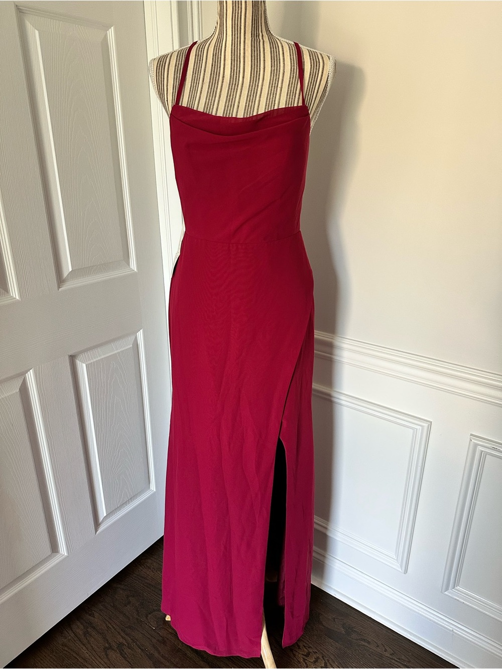 NWT Azazie x Kendall + Kylie Cowl Scoop Chiffon Mermaid Dress Burgundy A8